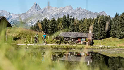 Two cyclists in the Montafon